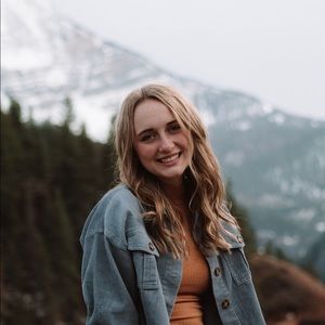 Meet your Posher, Jenna